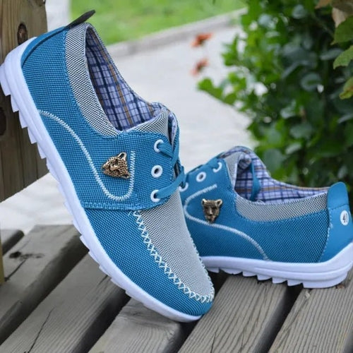 Men Fashionable Flat Canvas Shoes