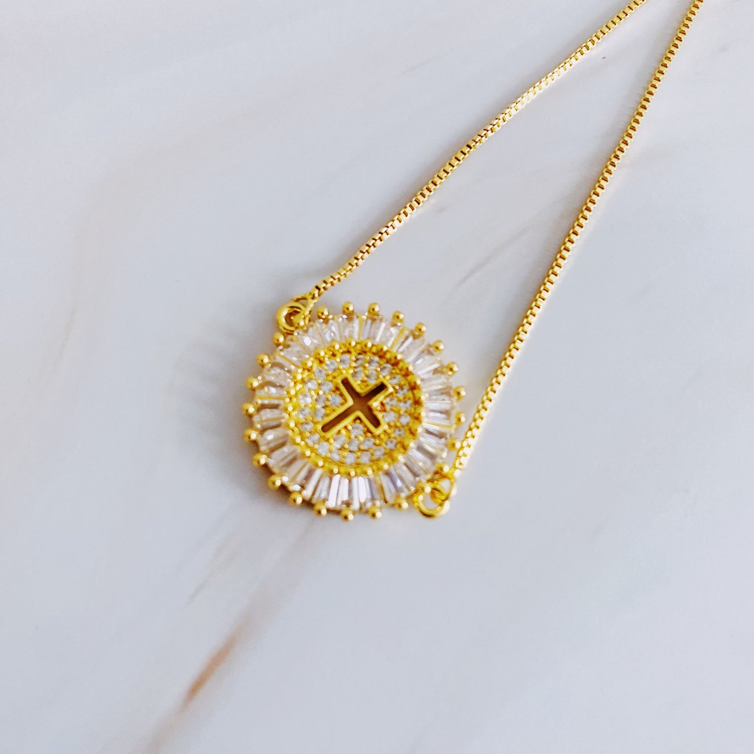 Fashion Accessories & Jewelries